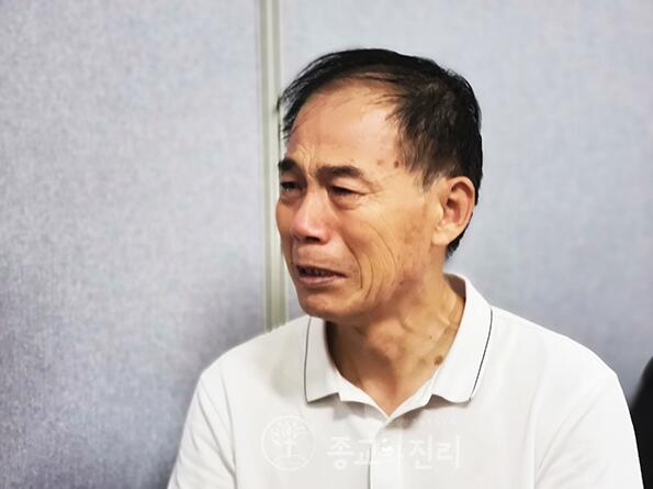 父亲罹患癌症，手术前赴韩寻找离家出走身陷“全能神”的儿子